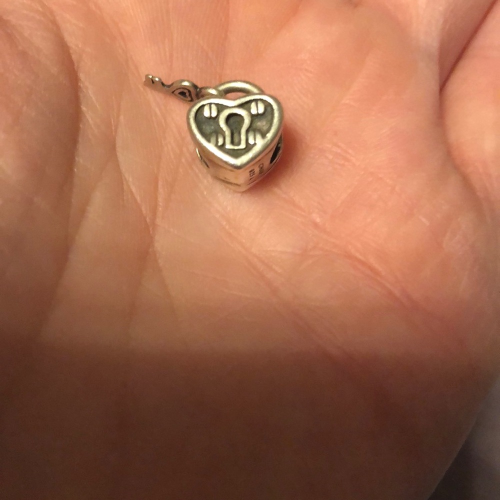 Chamilia charm